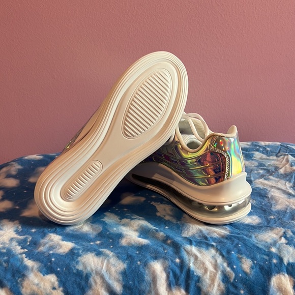 Berness holographic sneakers - Picture 4 of 6